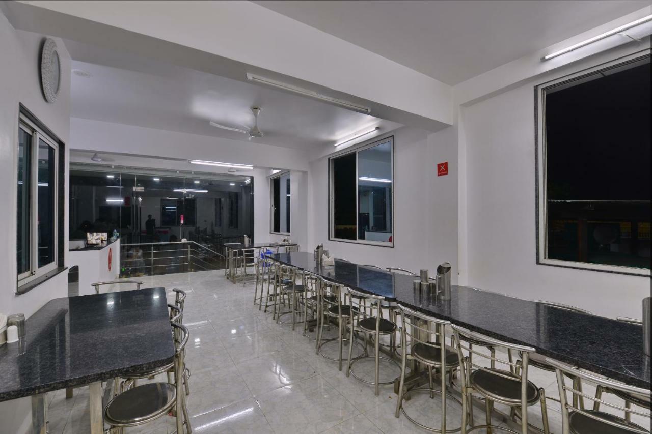 Oyo 11593 Hotel Aman Guest House New Delhi Exterior photo